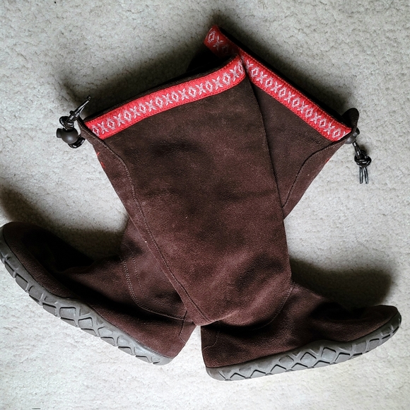 Nike Women's Suede Moccasins Size 7 - Picture 2 of 8